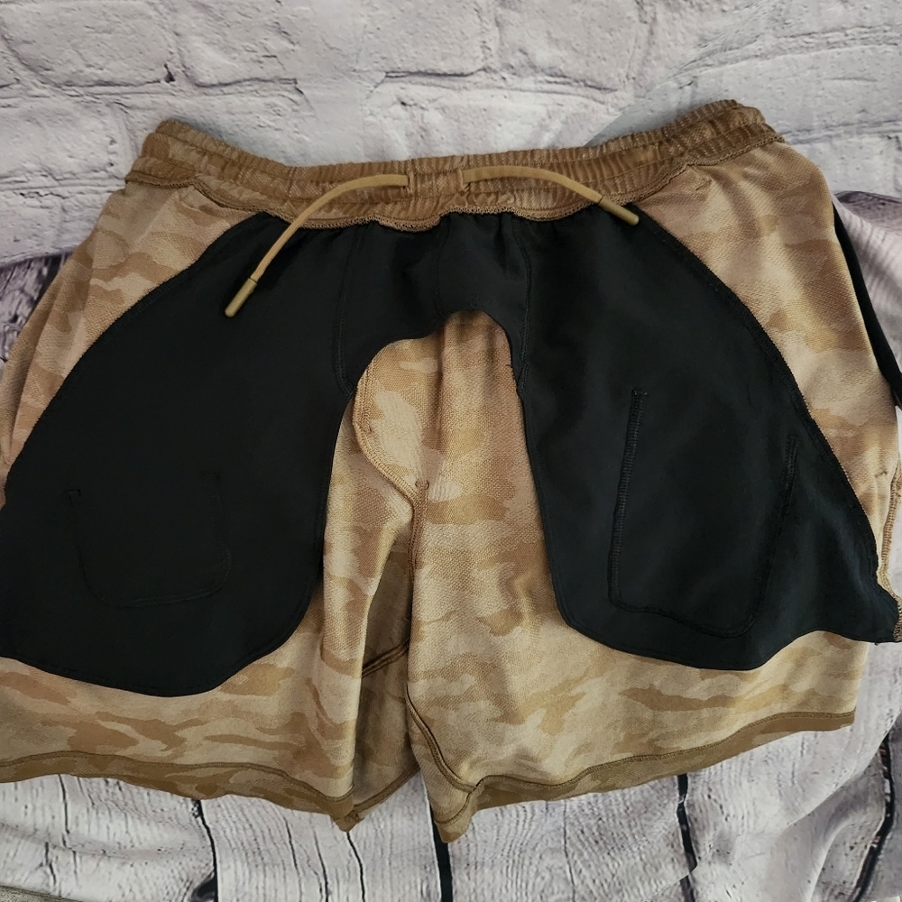 Lululemon Short - Picture 4 of 5